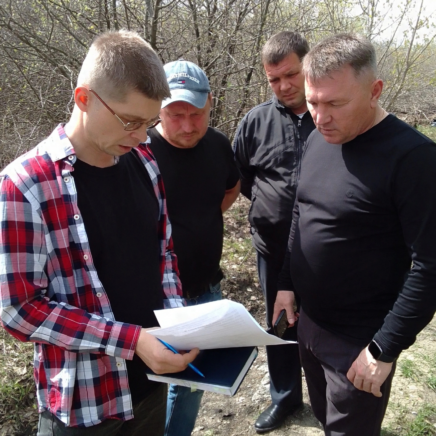22 апреля прошло совещание с исполнителями работ по расширению Мостовского кладбища в рамках проекта ,, Память жива.&quot;