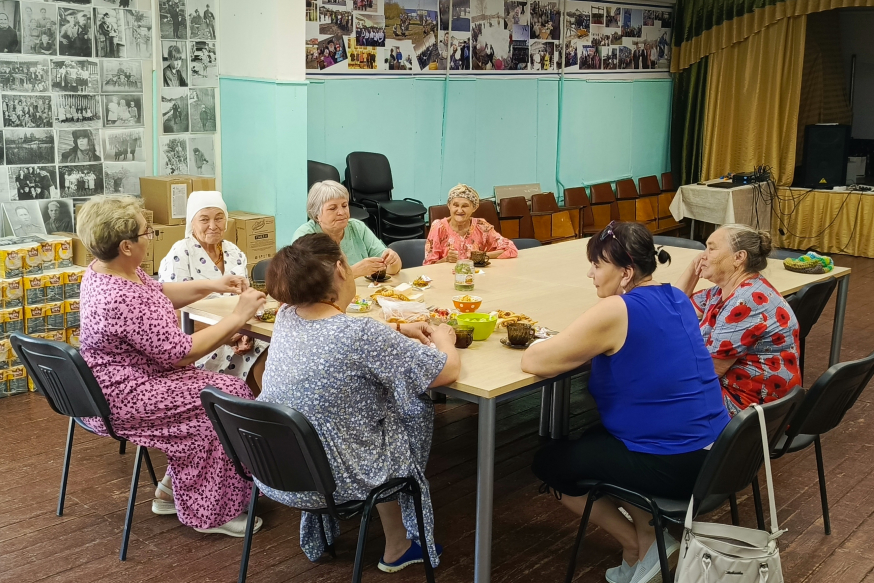 В клубе ТОС &quot;Мостовая Слобода&quot; прошли традиционные соседские посиделки.